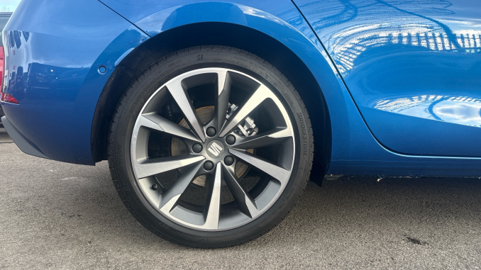 SEAT Leon 2.0 TDI EVO 150 FR Sport 5dr DSG [DAP] Diesel Hatchback - Image 5